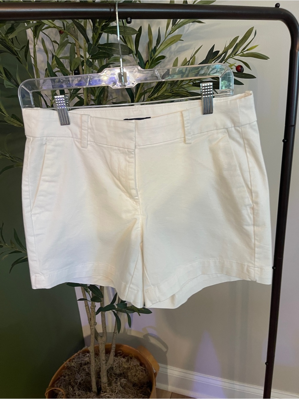 Nautica Women's White Mid-Rise Bermuda Shorts